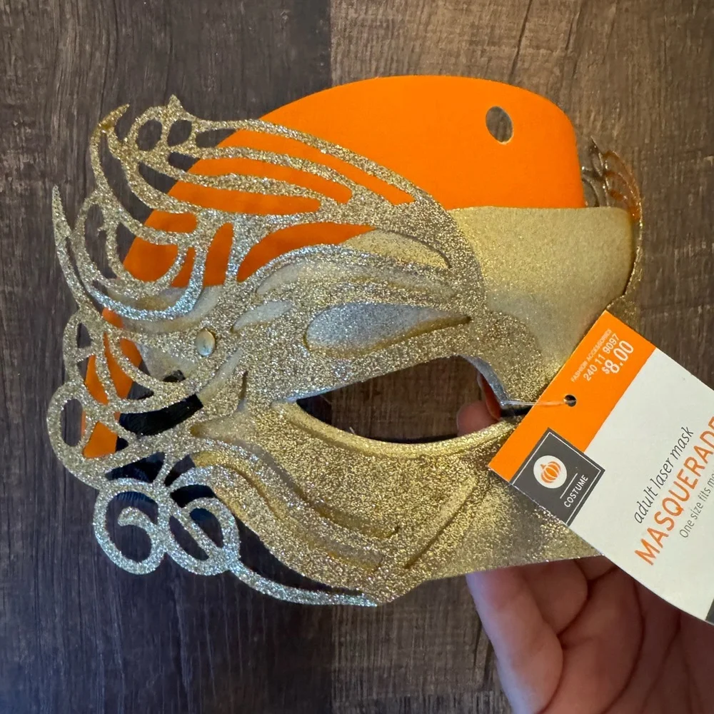 Set of two masquerade masks